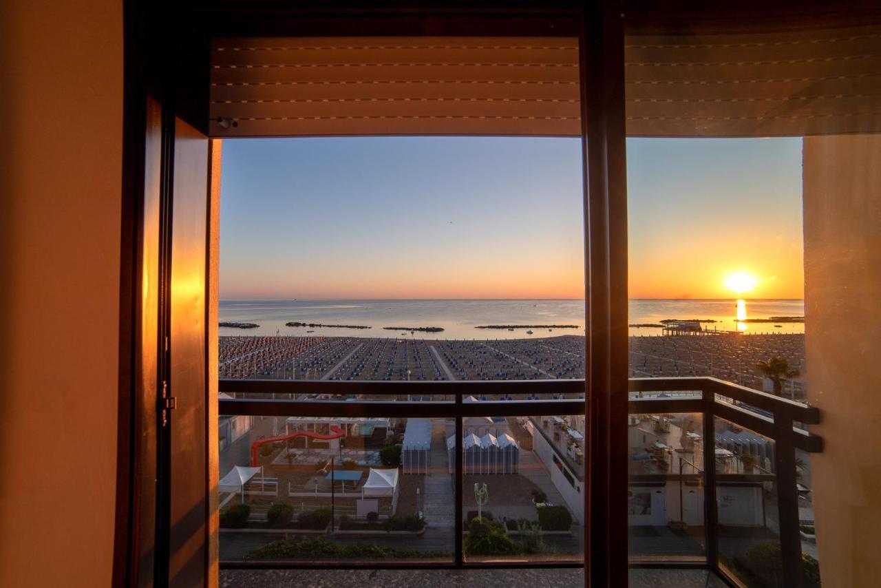 Aparthotel Rex 3*