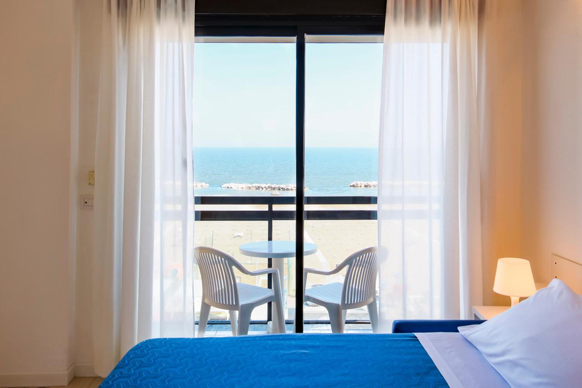 Rex Aparthotel