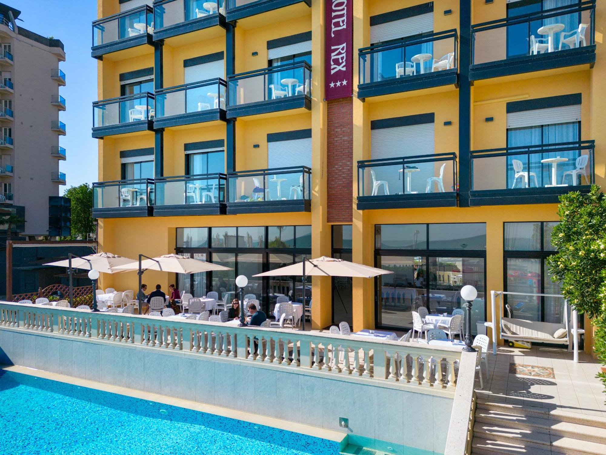 Aparthotel Rex